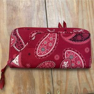 Vera Bradley Mesa Red Zip Around Travel Wallet Organizer